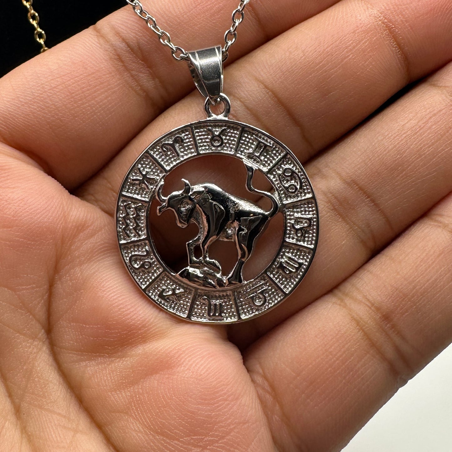 GOLDEN BULL Necklace