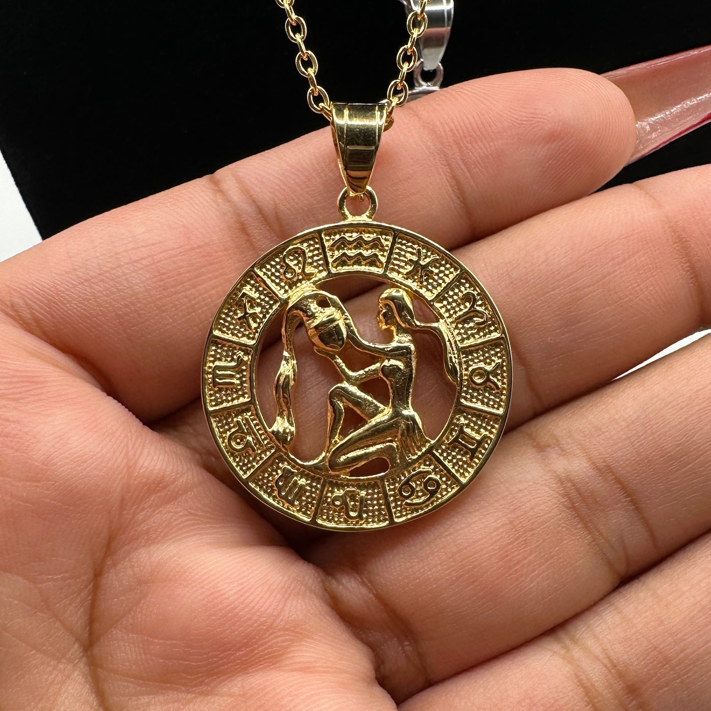 AQUA’S DREAMWAVE Necklace