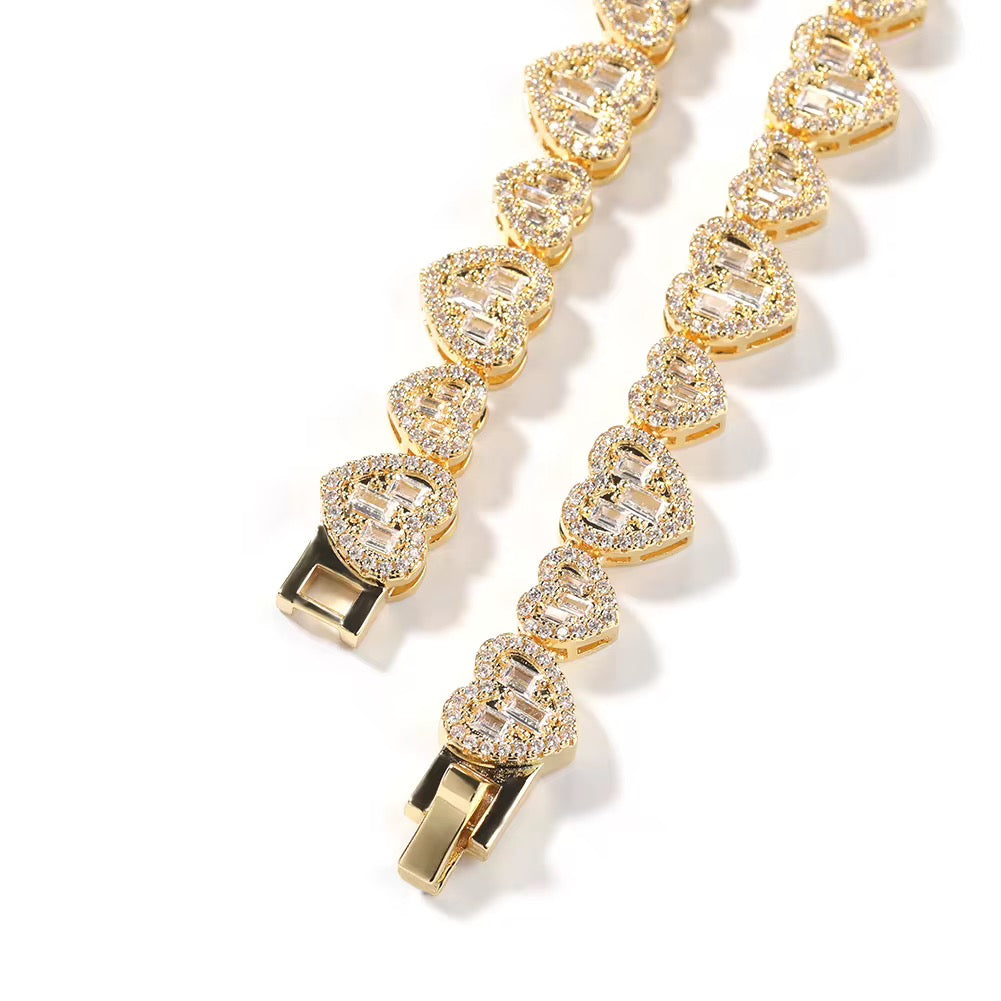 LOVE ME LOUD Bracelet