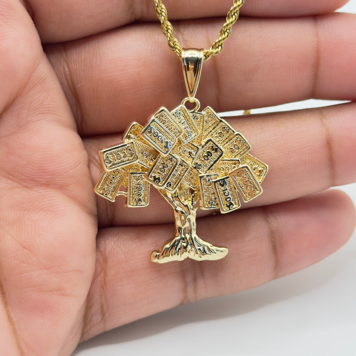 RICH ROOTS Pendant