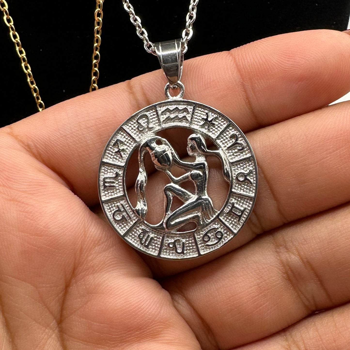 AQUA’S DREAMWAVE Necklace